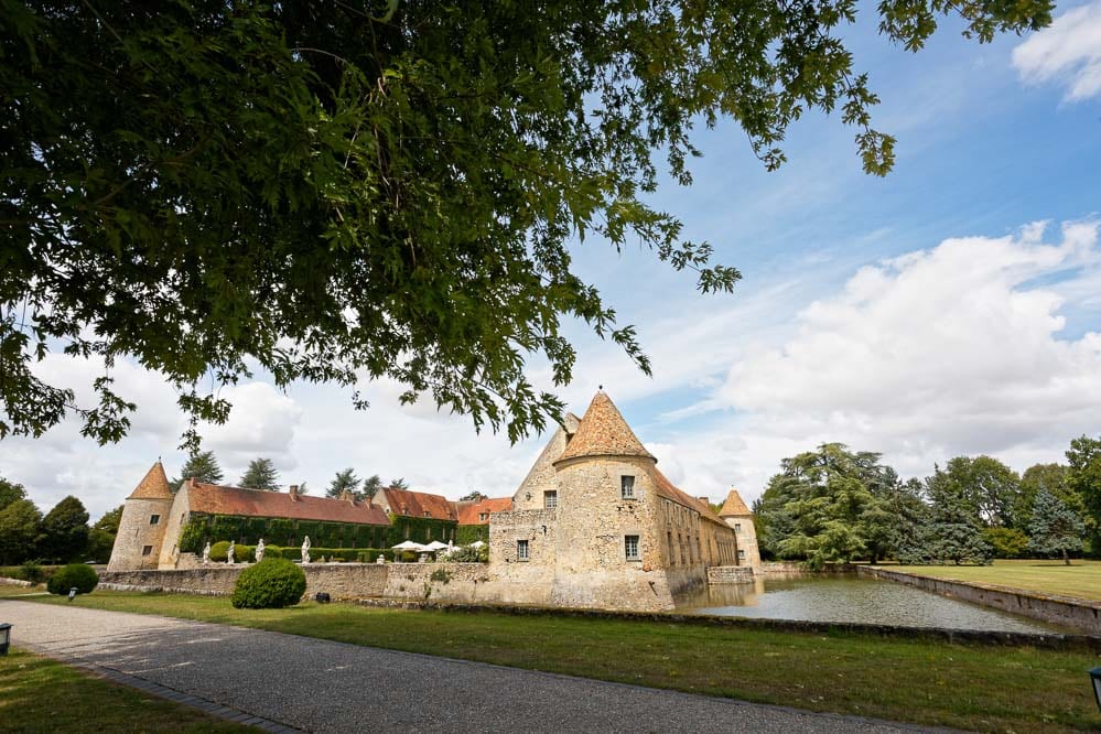 simple-intimate-wedding-castle-050-jpeg