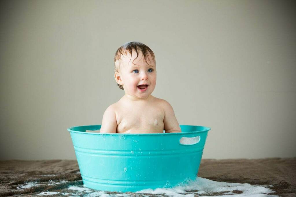 bucket bath baby photo session