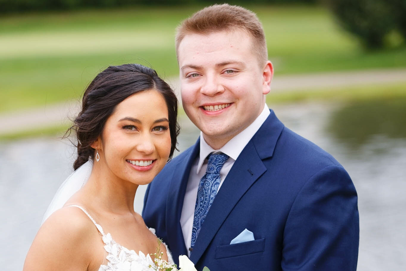 bride and groom photo session at Vindauga Event Center