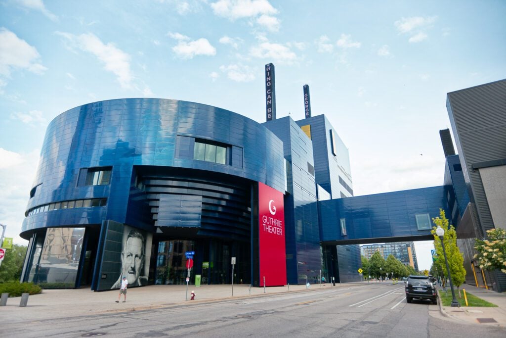 guthrie-theater-minneapolis