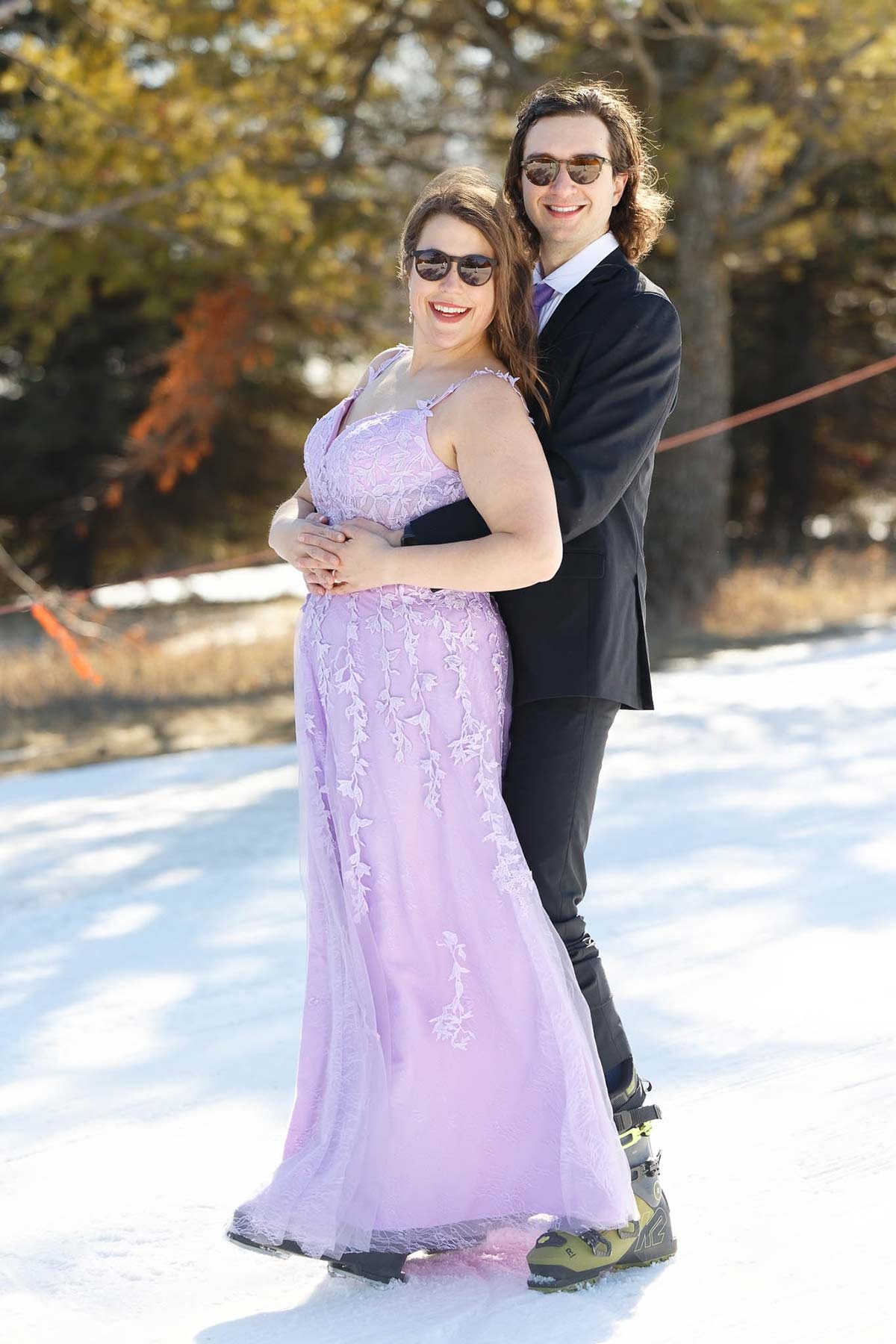 couple-in-formal-outfit-during-ski-session