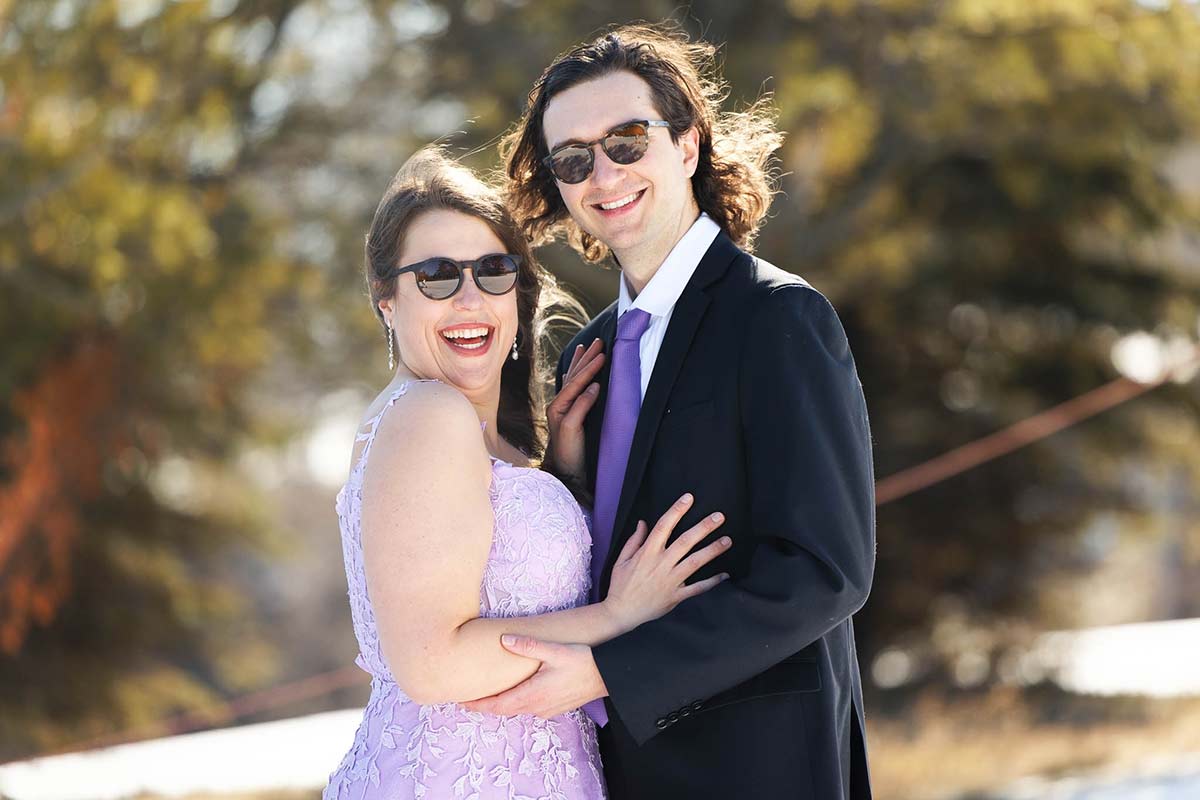 portrait-of-the-couple-with-sunglasses