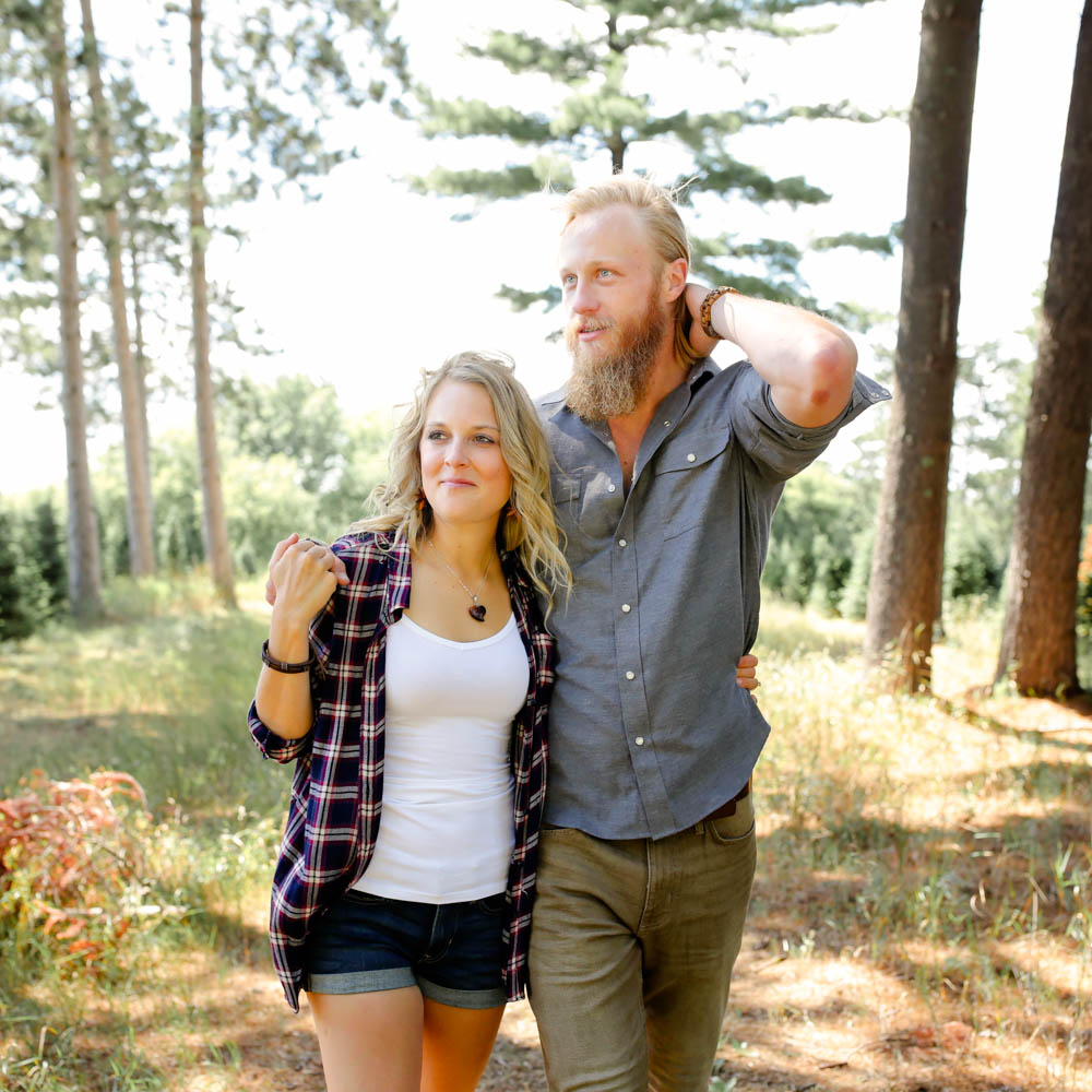 engagemnt session short and casul earth tone outfits