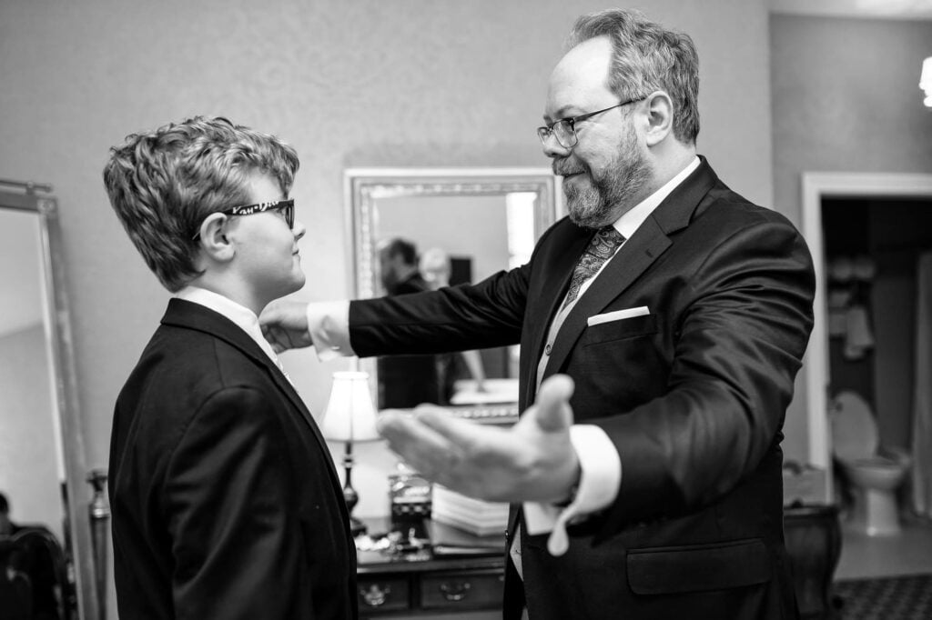 groom-getting-ready-with-his-sons-1