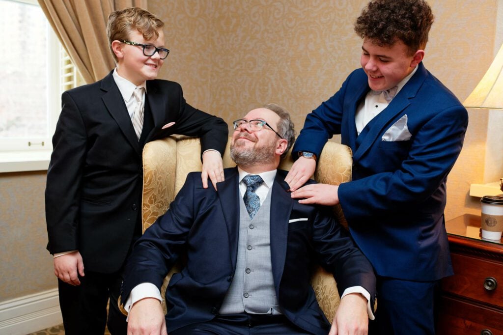 groom-getting-ready-with-his-sons-3