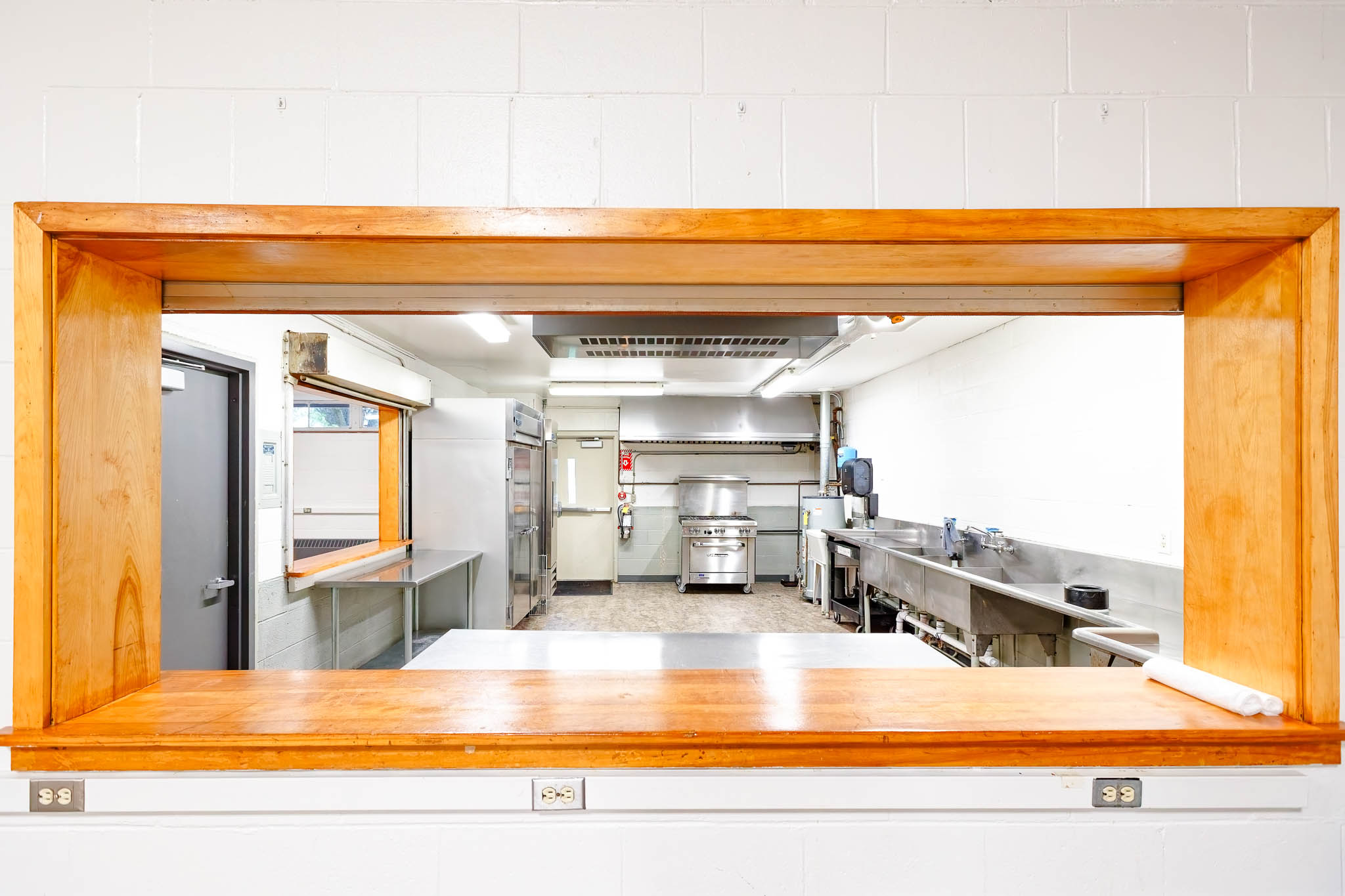 aune hall kitchen