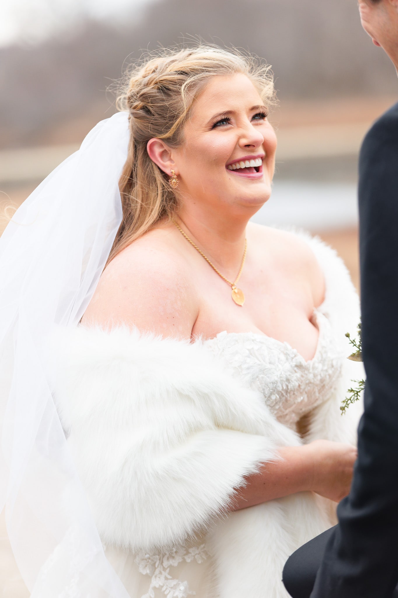 Bride and groom, first look-2