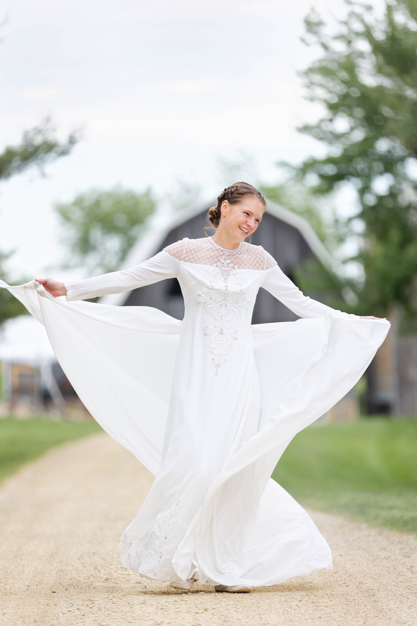 bride individual with pond view barn in background-2