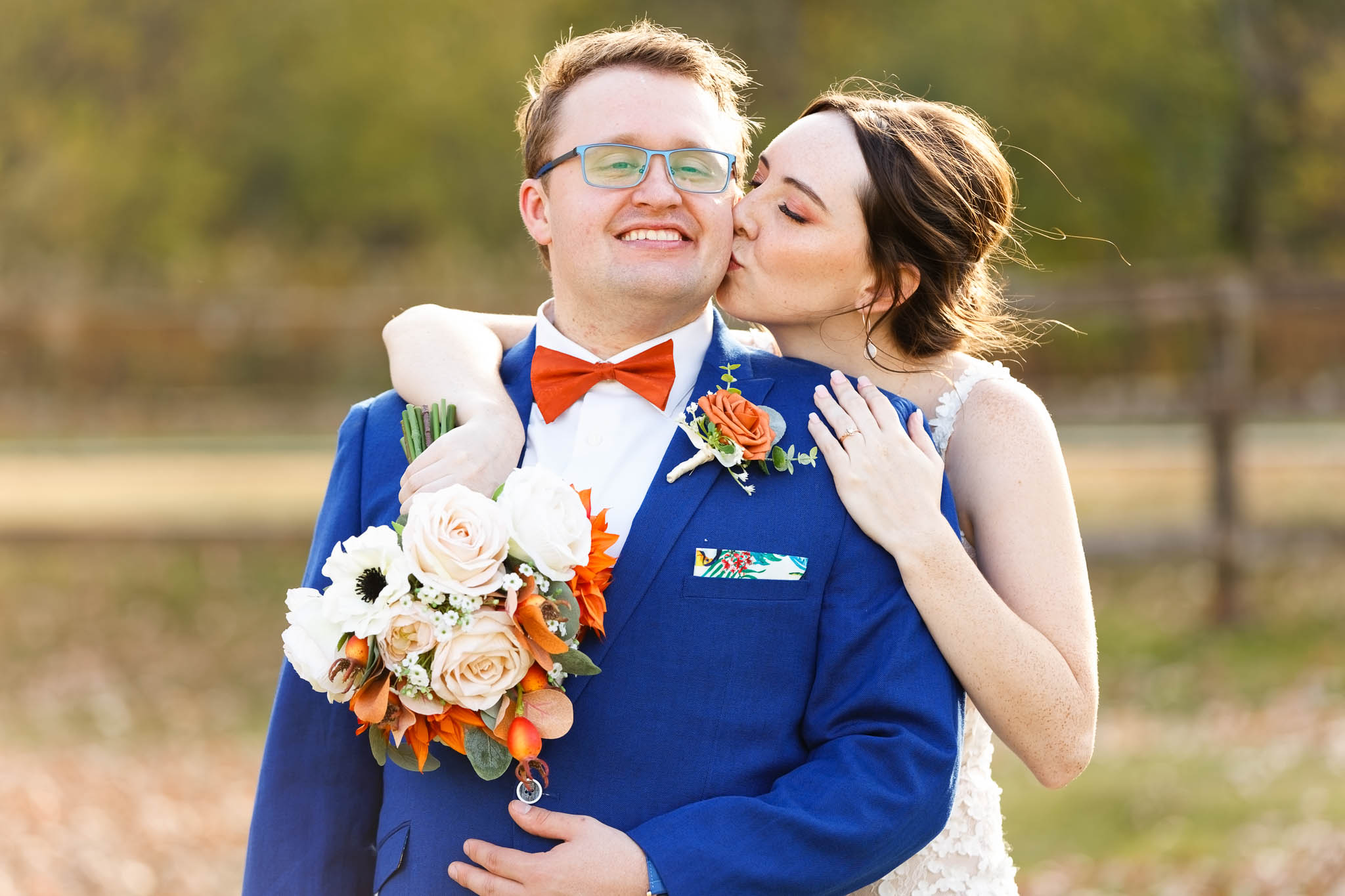 Bride and groom fall wedding minnesota-3