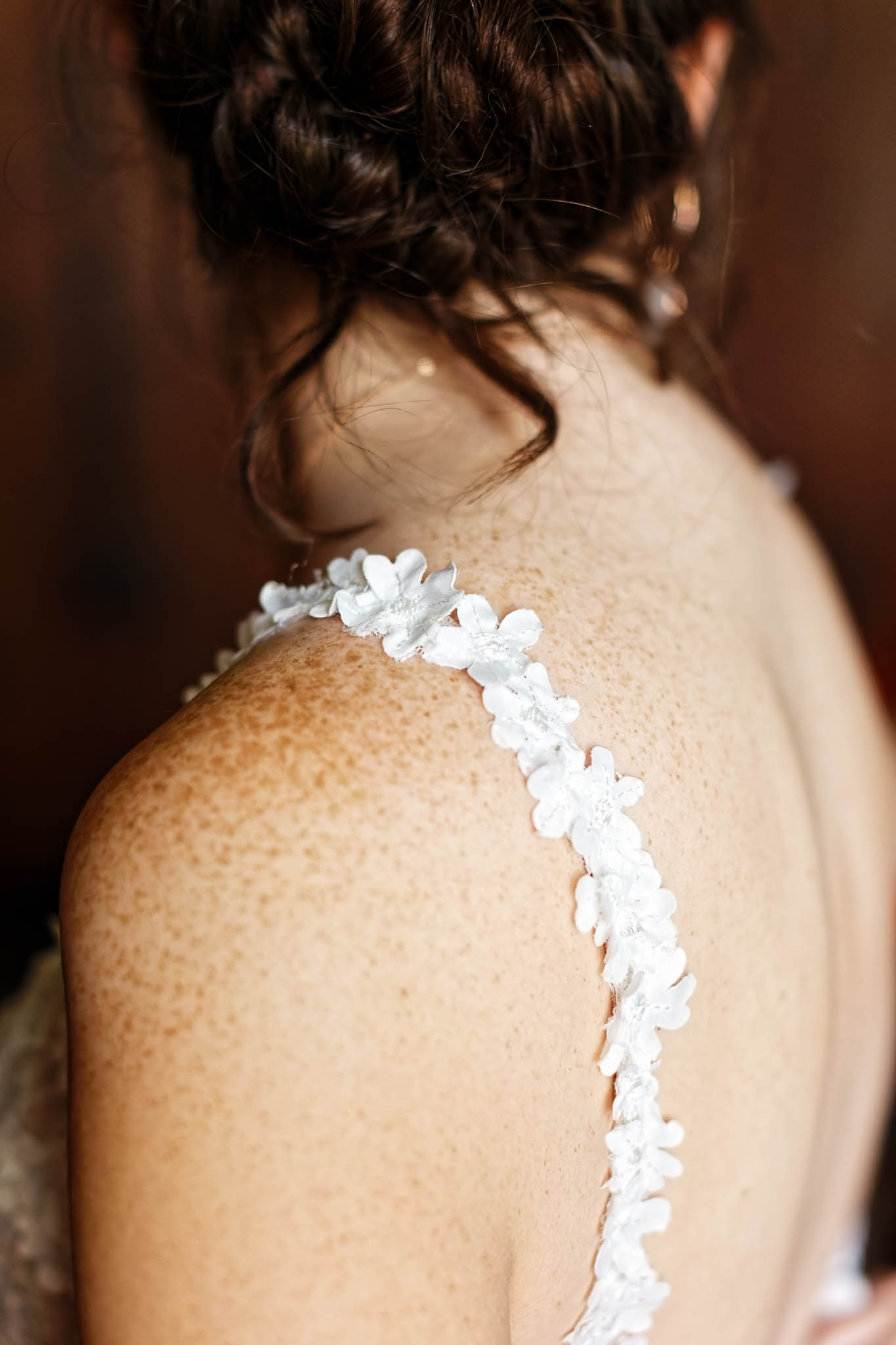 Bride preperation at the Mayowood stone barn in Bridle Suite-2