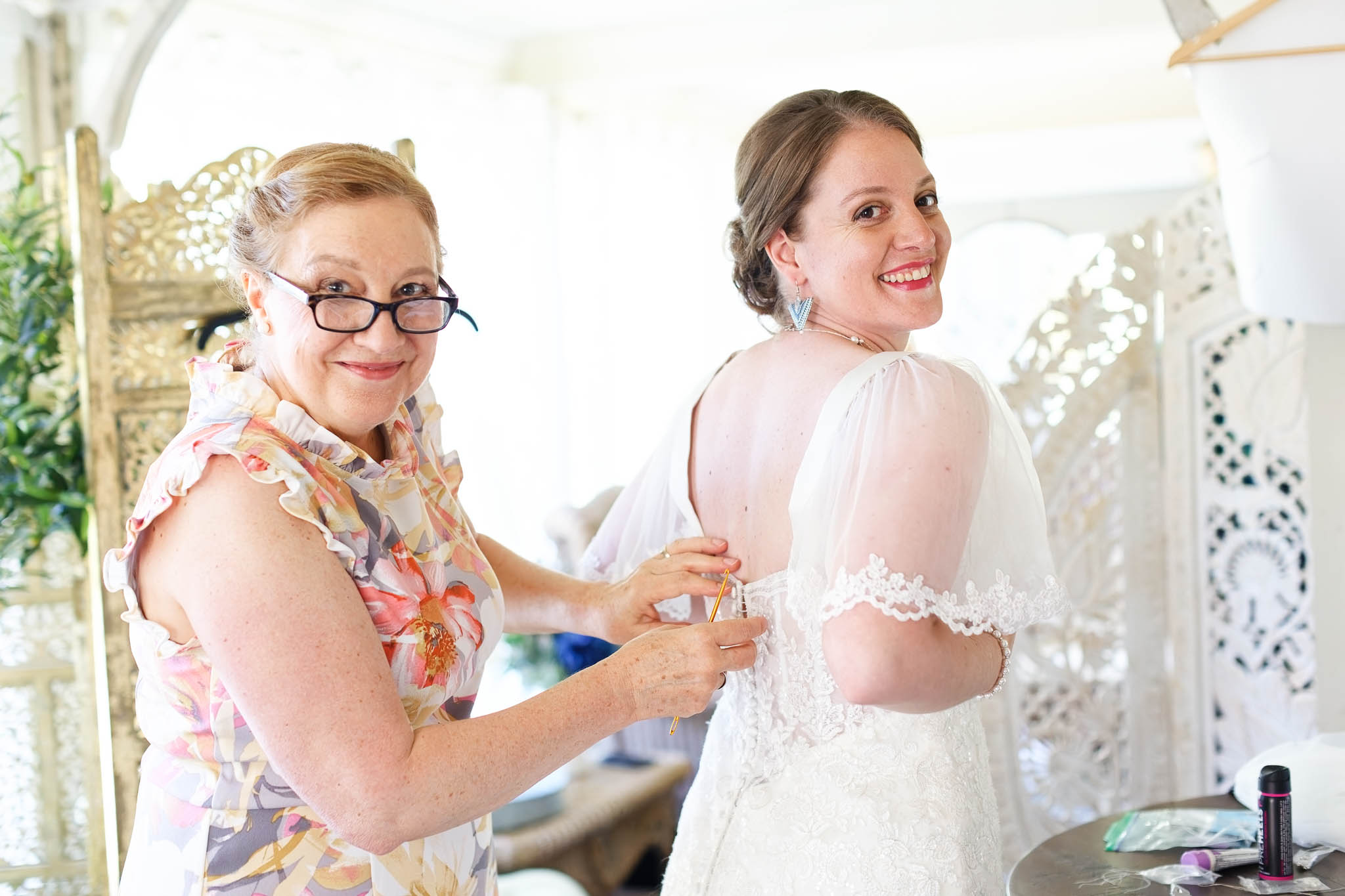 bride and mother bridal suite garten marketplatz