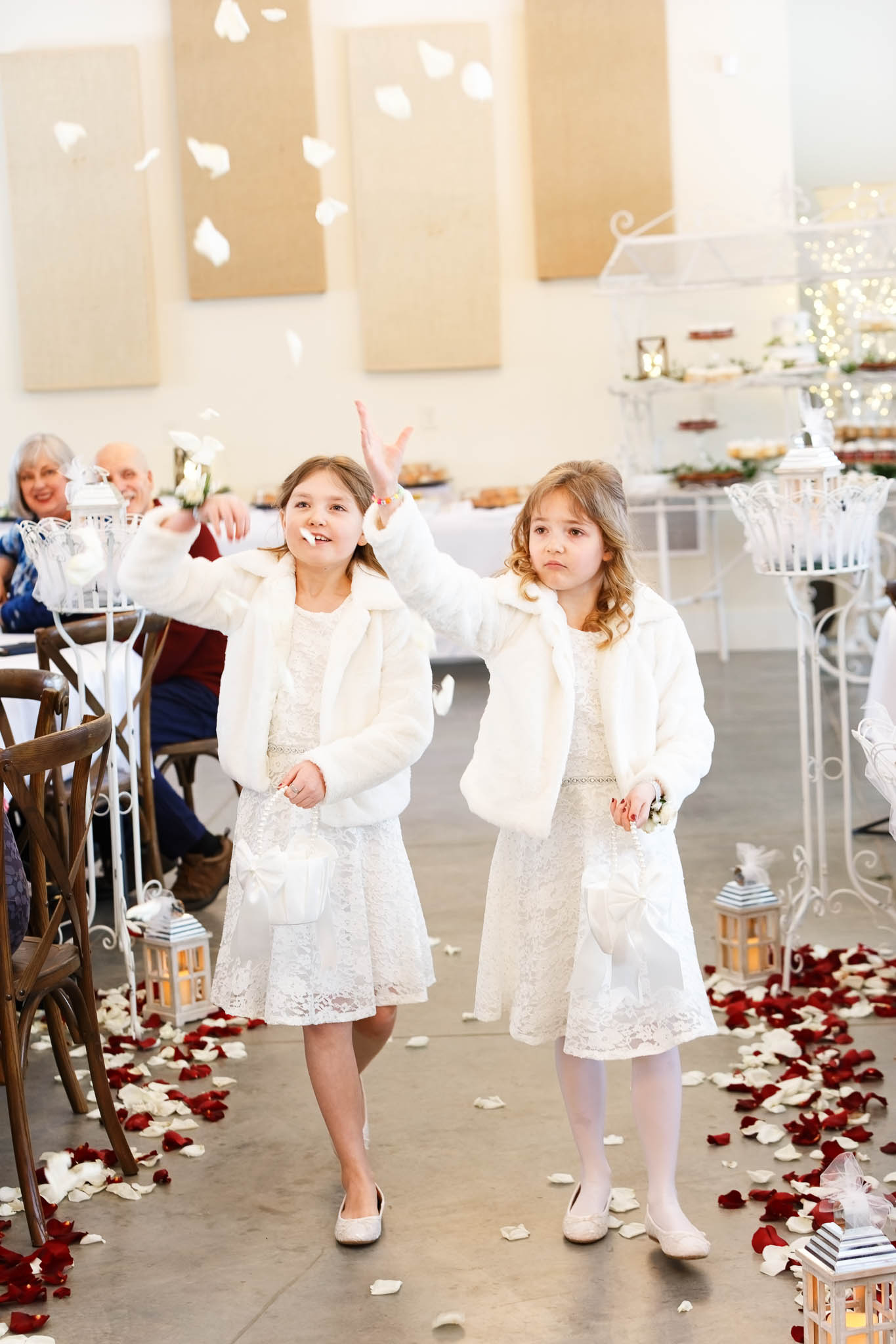 Flower girls, throwing pet flower petals