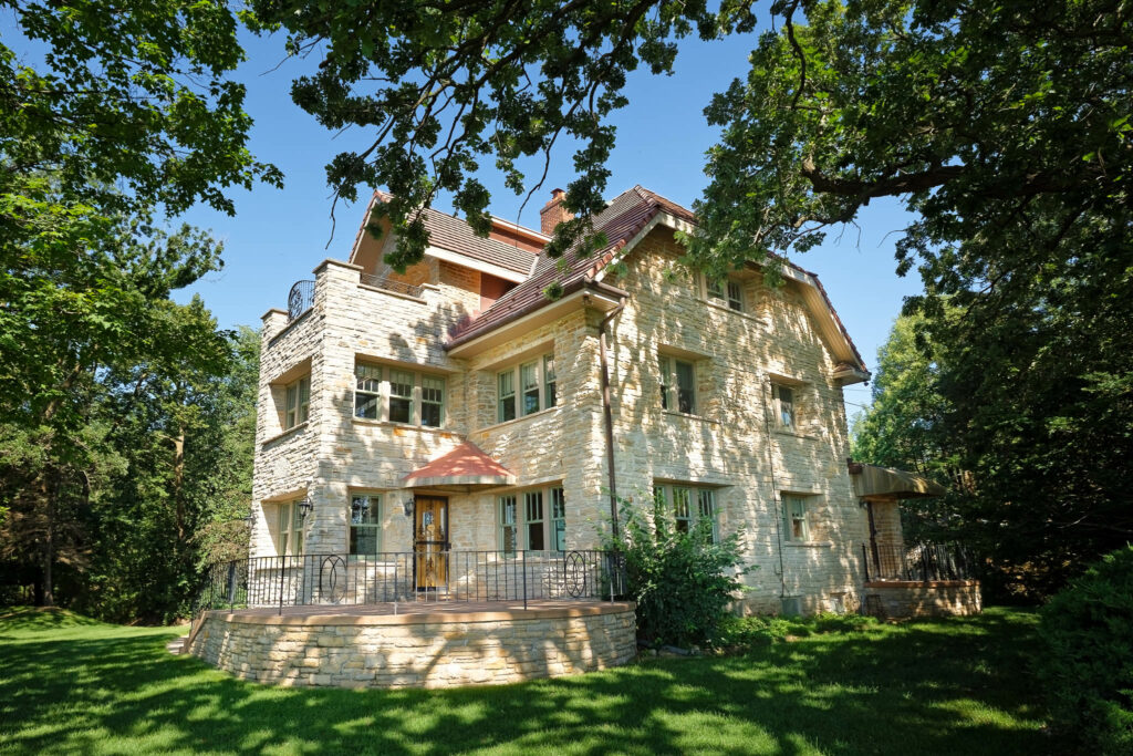 Hilltop House Venue Rochester MN