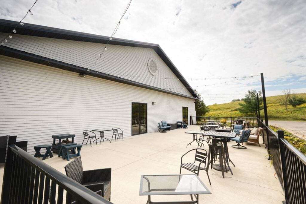 joy ridge event center - patio