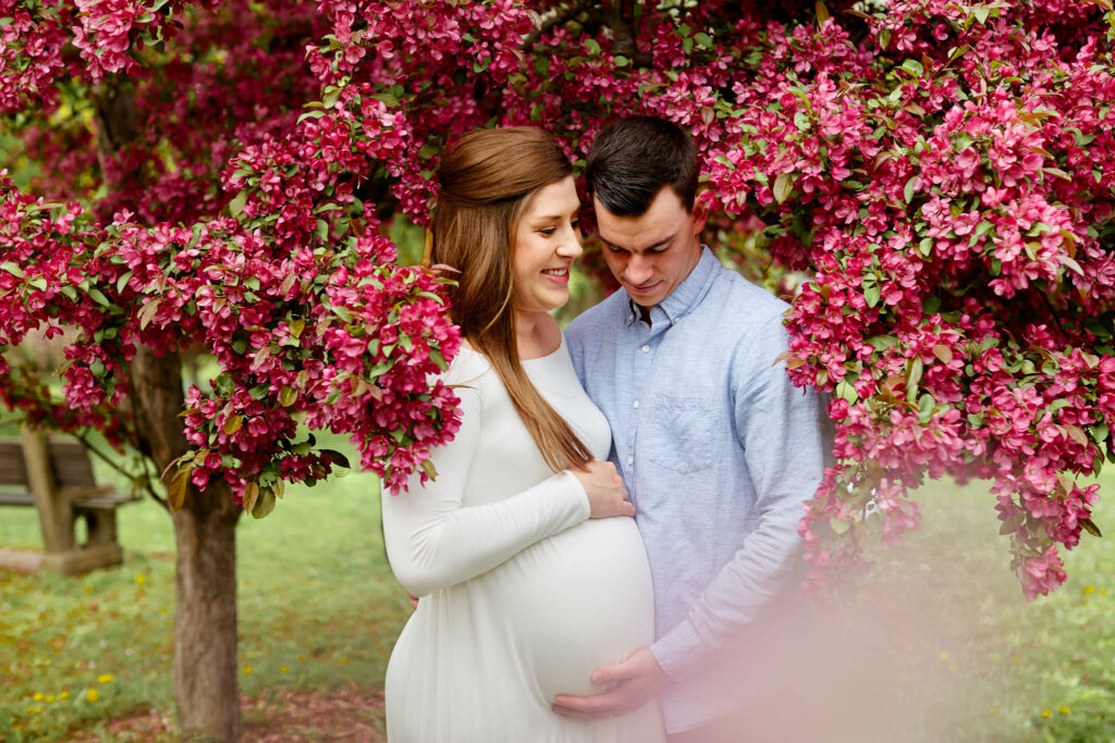 couple maternity session photos
