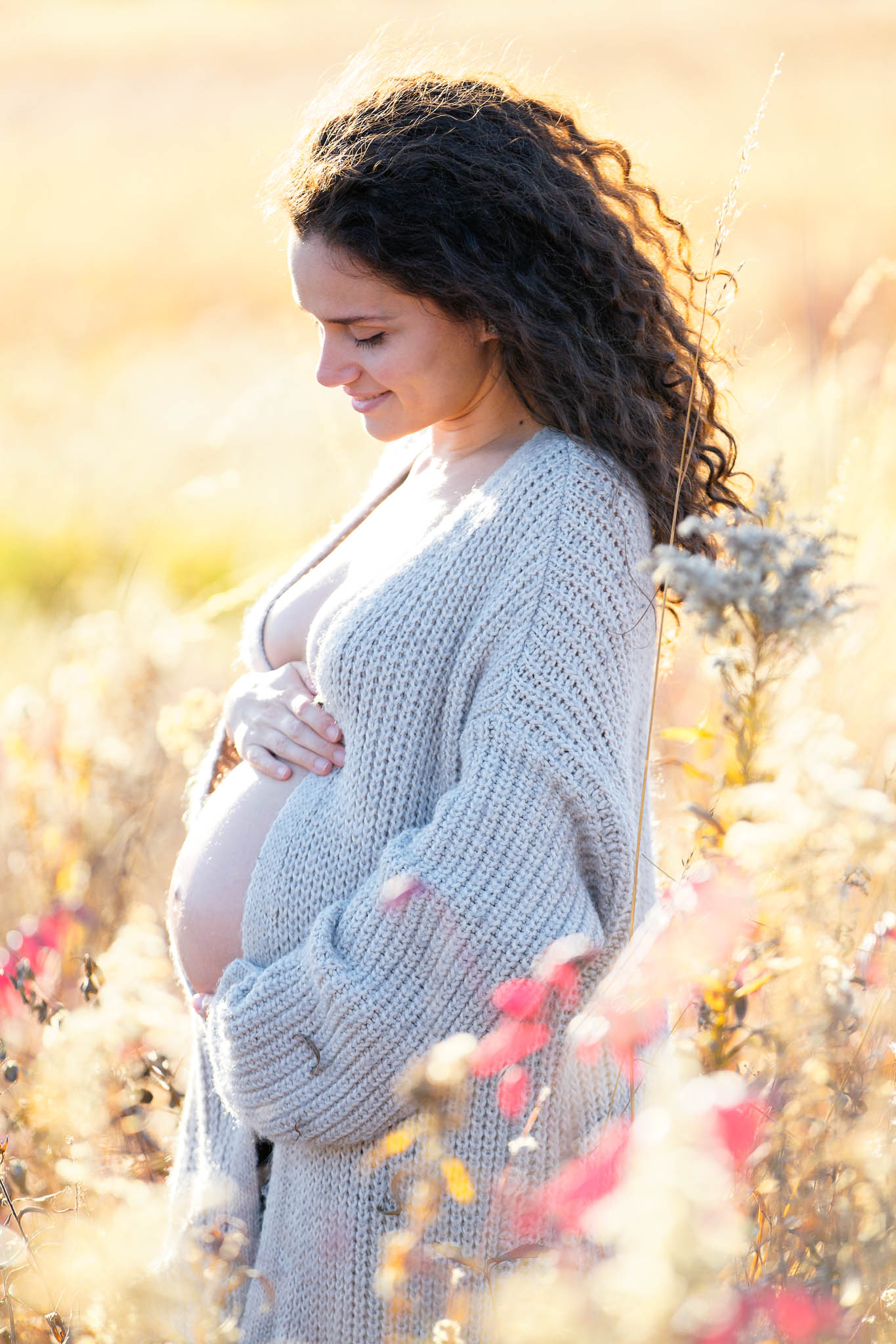 Photographer for maternity session Rochester MN
