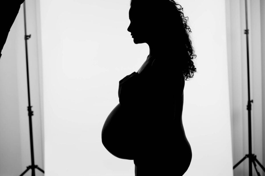 studio maternity photos-2