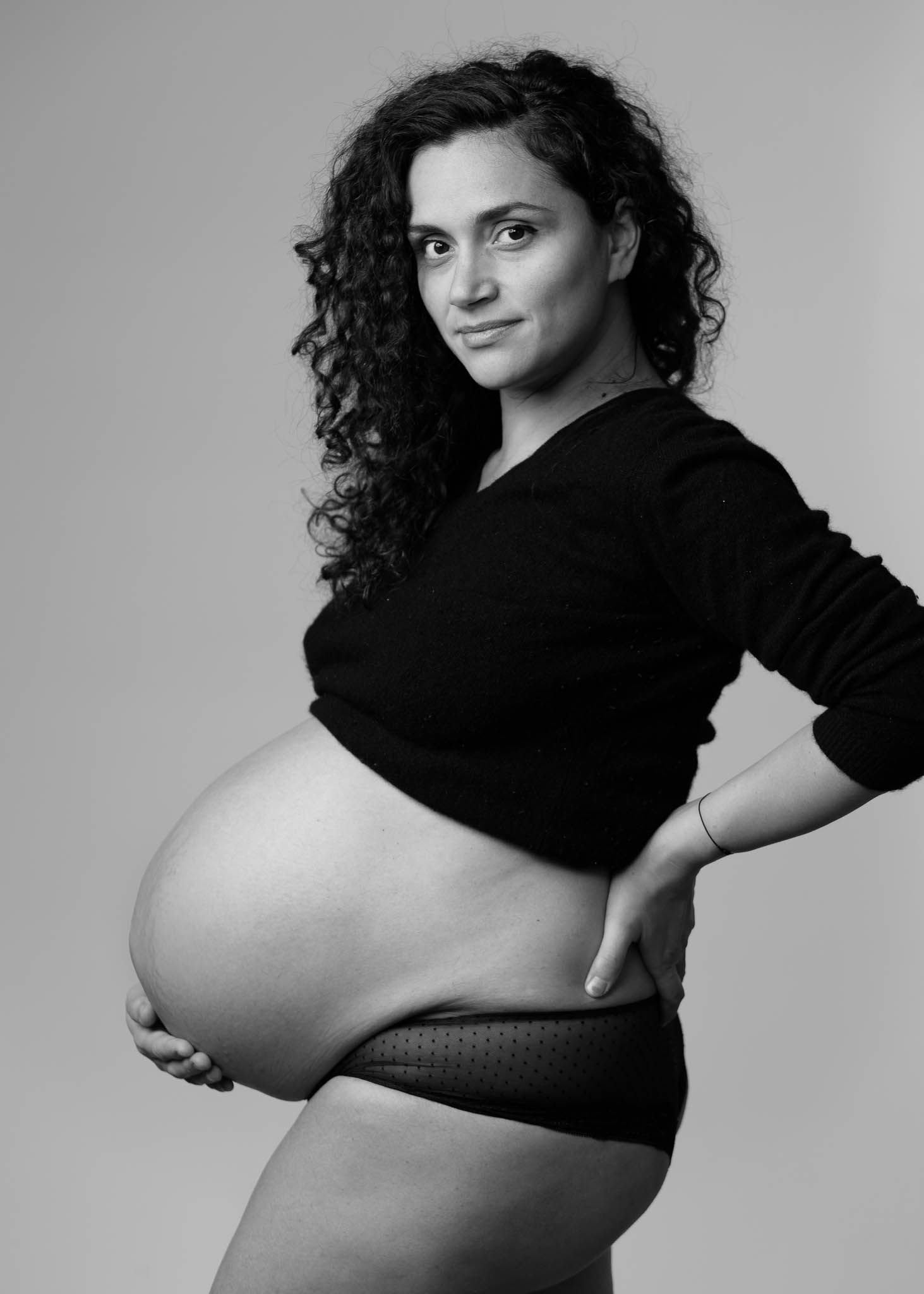 studio maternity photos