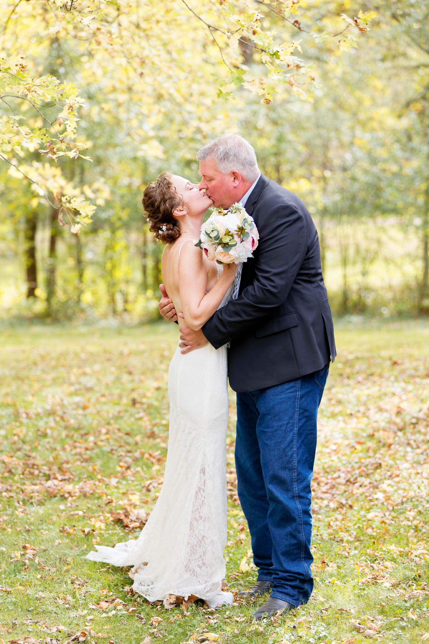 Bride and groom photos in their barckyard