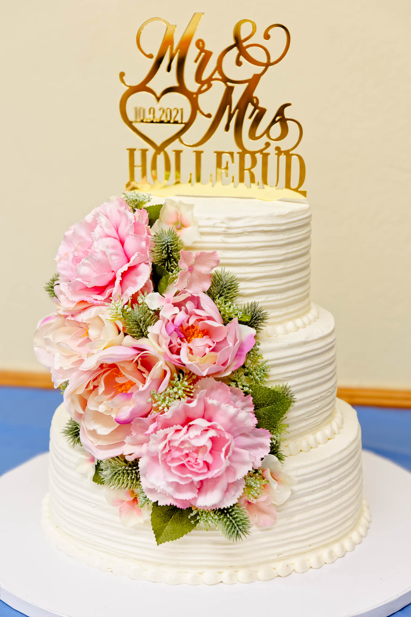 classic three tier wedding cake