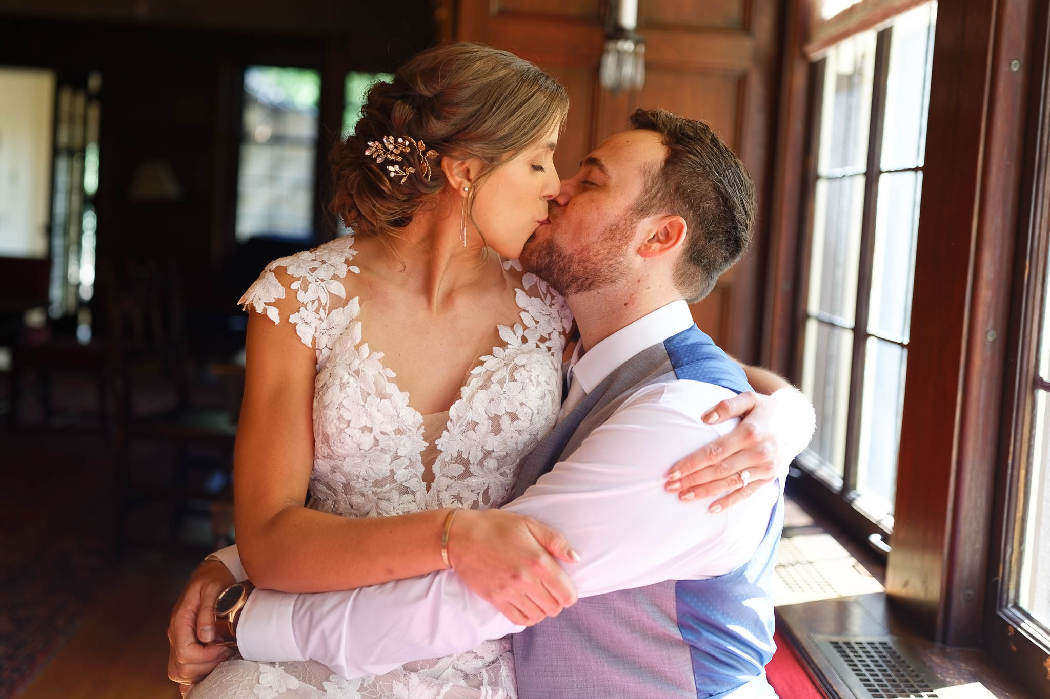 bride and groom at plummer house