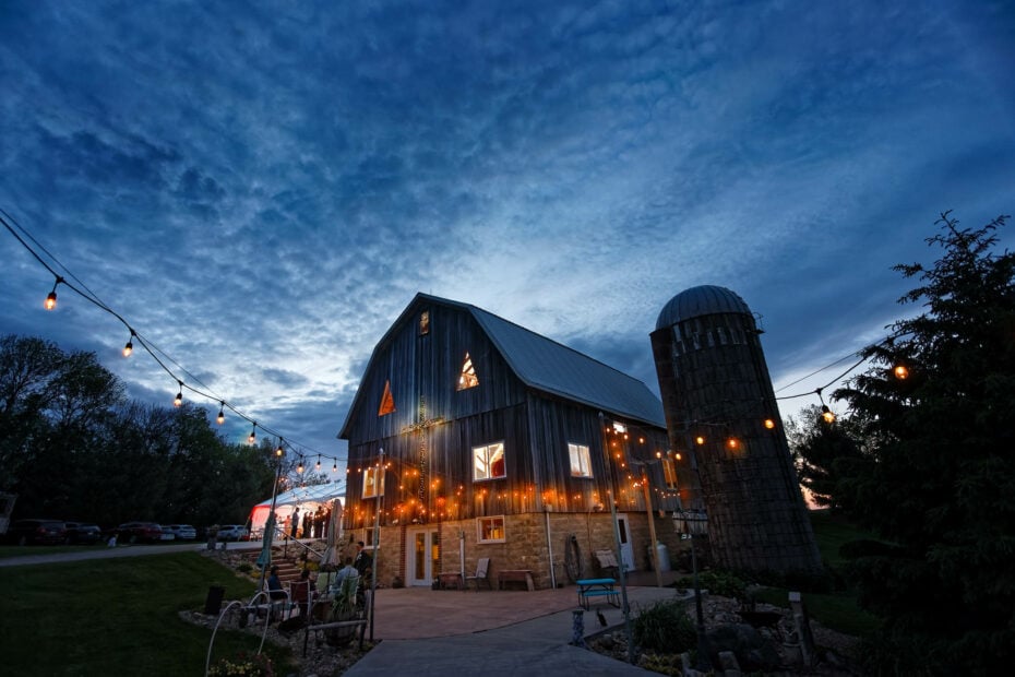 pond view barn twinlight photo