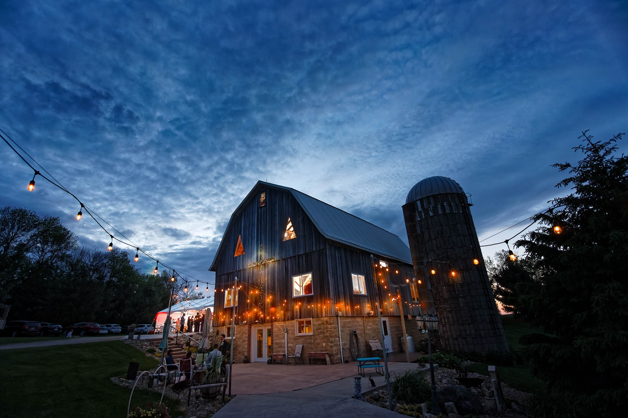 pond view barn twinlight photo