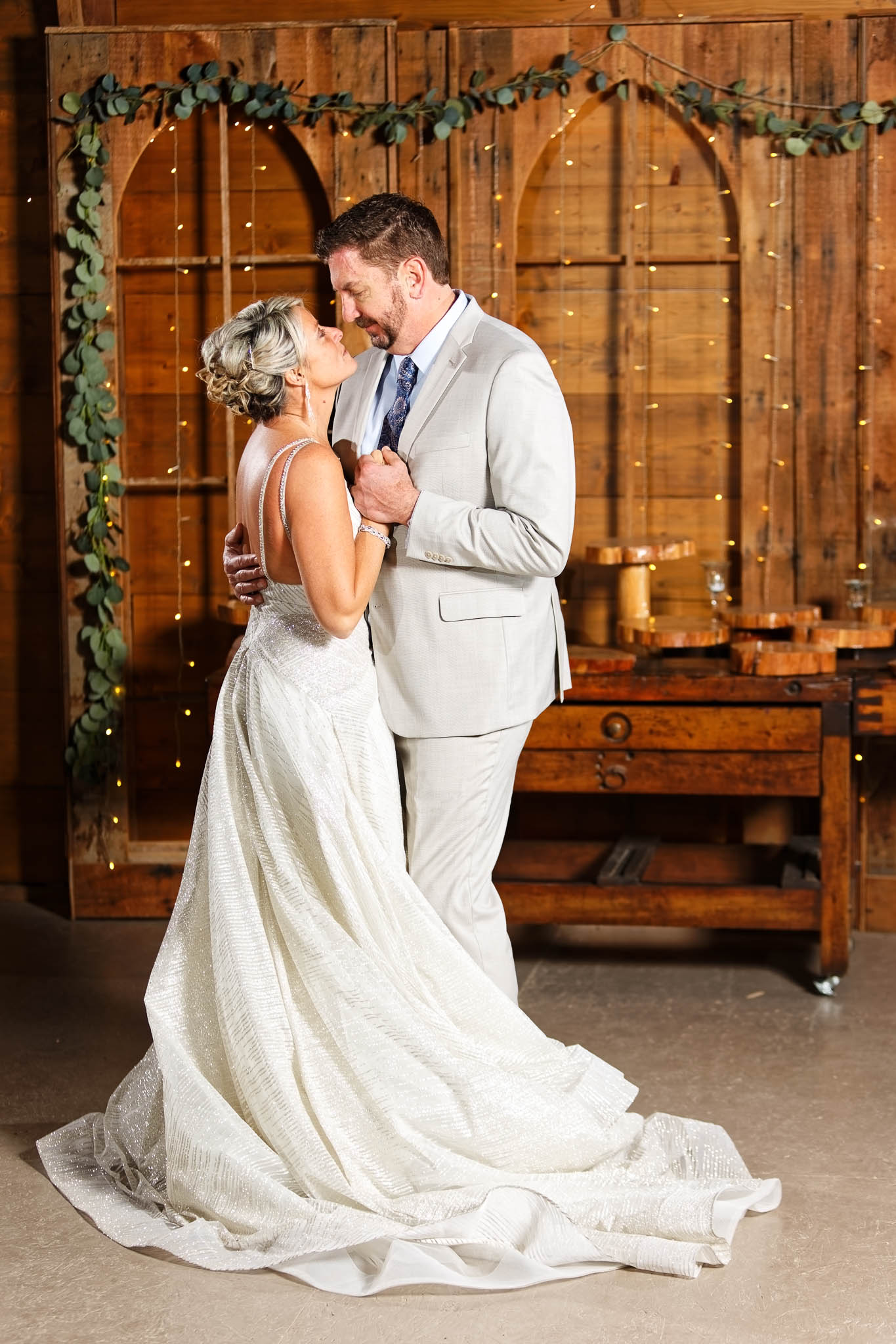 bride and groom first dance