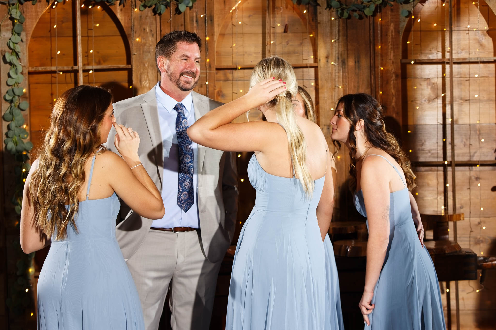 groom with his daughthers