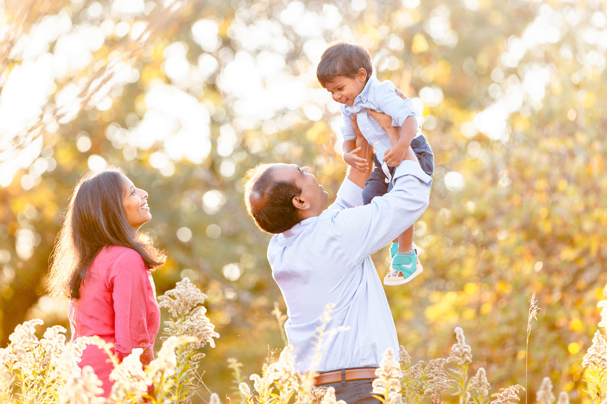 parents playing with their kids during photo session