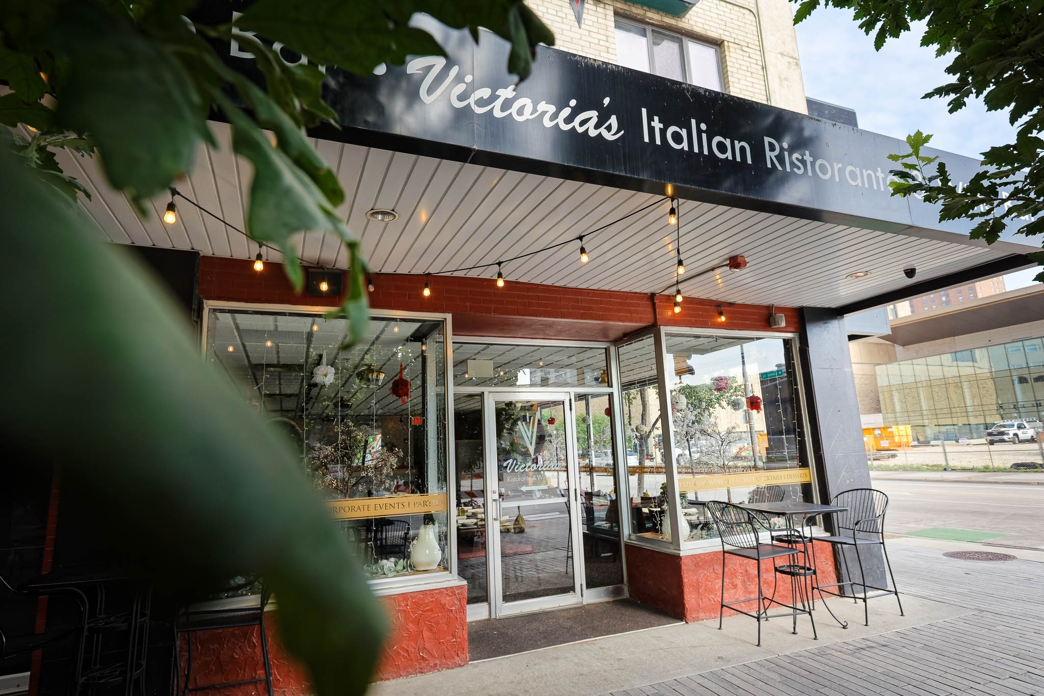Victoria's Restaurant & Wine Bar