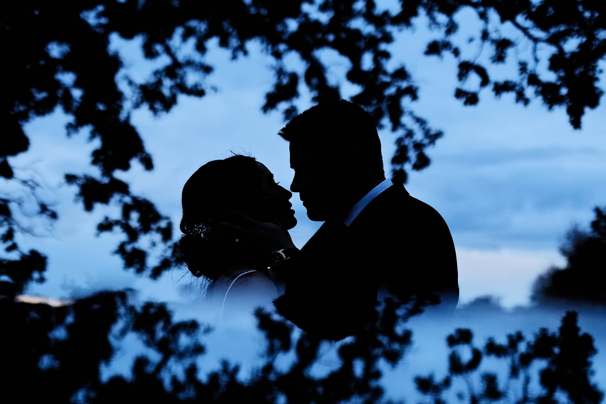Blue hour photos of the bride and groom_