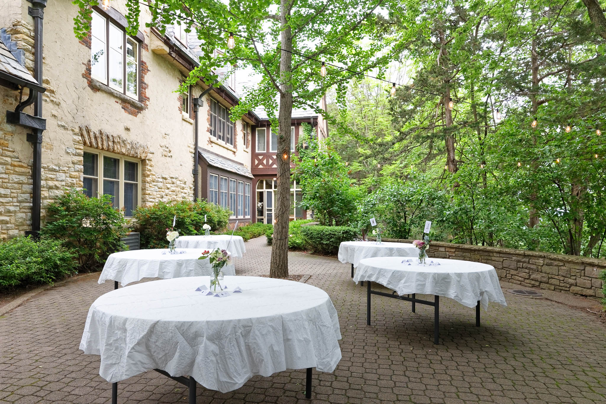 plummer house pation set up 6 tables