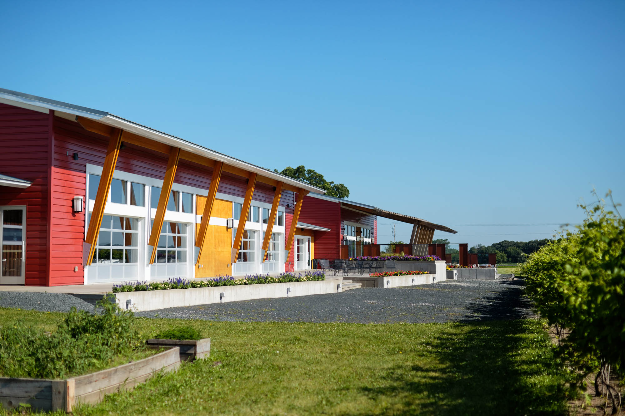 Four Daughters Vineyard & Winery outside view
