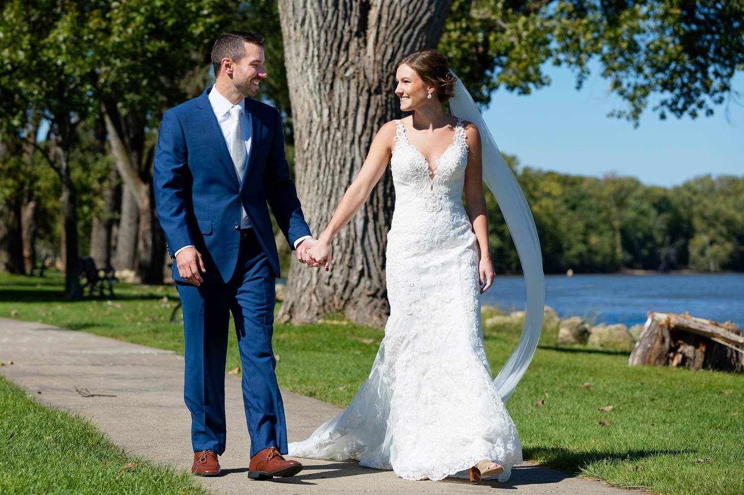 Bullard-Creek-Barn-Red-Wing-Wedding-