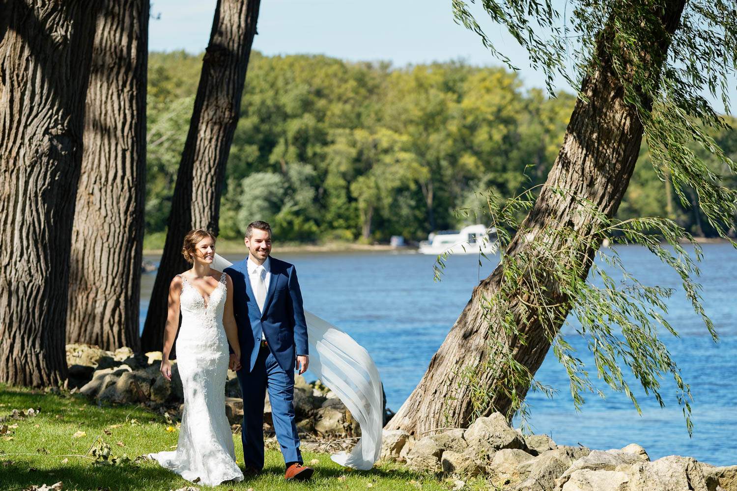 Bullard-Creek-Barn-Red-Wing-Wedding-