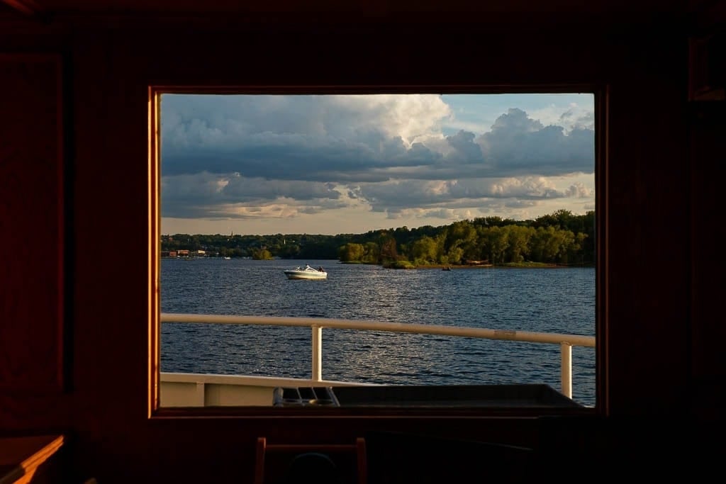 river boat