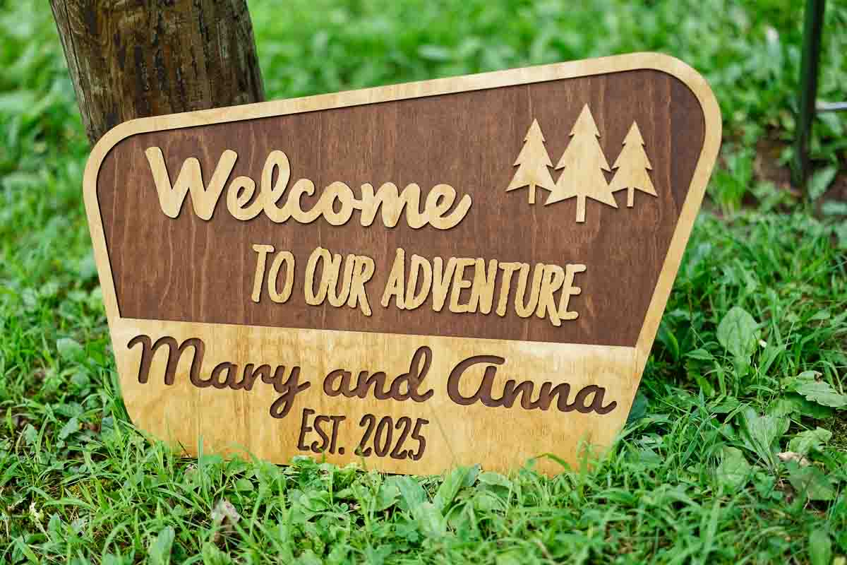 brides's wedding sign in wood state park style