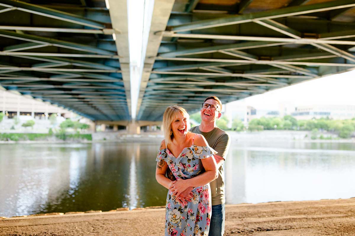 couple-under-hennepin-avenue-bridge-