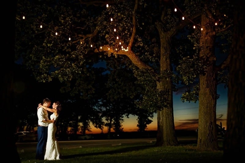 four daughters creative picture with string light