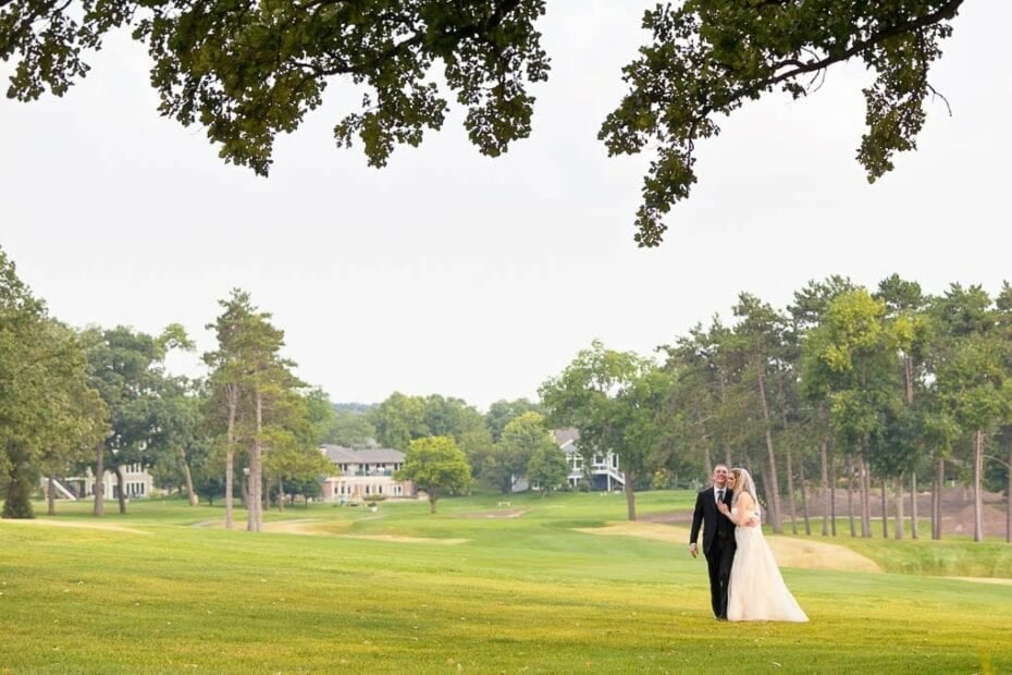 wedding at town country club rochester mn