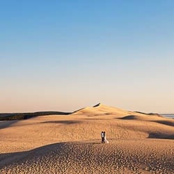 travel couple session with amazing dune landscape