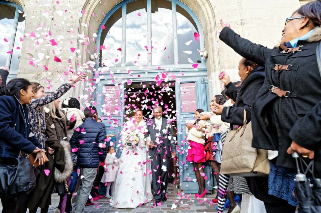 grand exit with paper petal pink and white