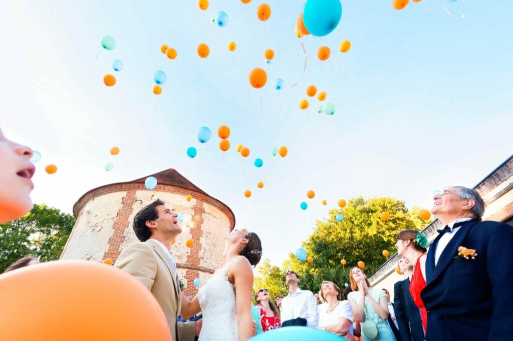 hellium ballon release during cocktail