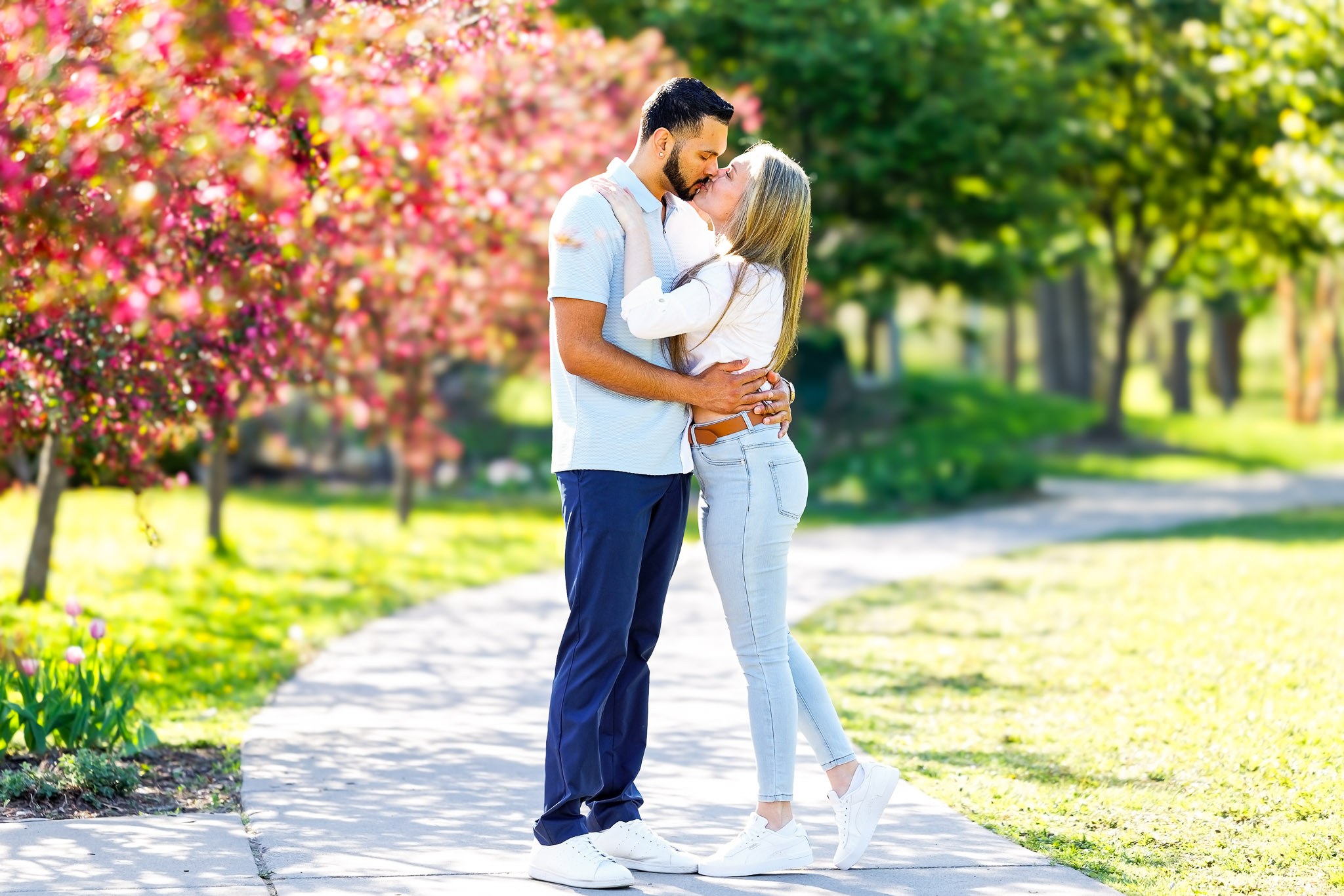 Como Park Engagement Photos with Spring Blossoms Minneapolis