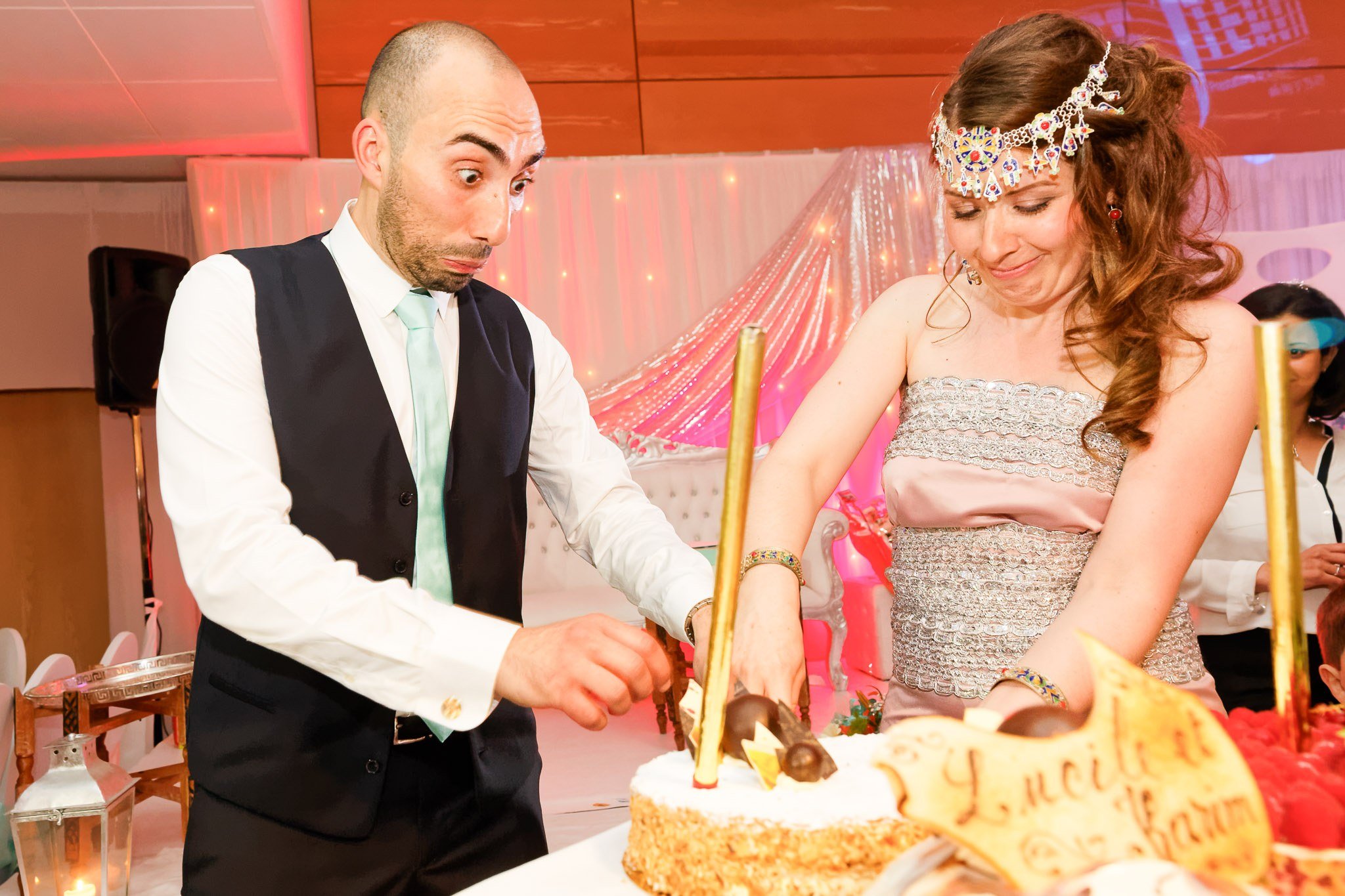 Wedding Cake Cutting Disaster - Funny Wedding Fail Moment