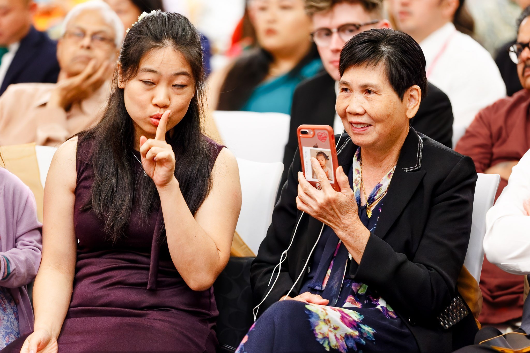 Funny Wedding Guest Moment During Ceremony - Bloomington