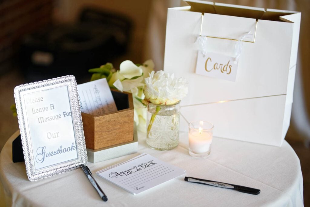 message-card-guest-book